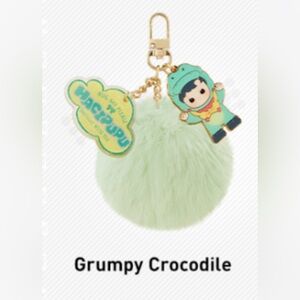 Hacipupu snuggle with me CROCODILE